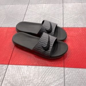 COPY - Nike slides